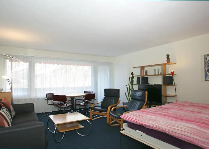 豪斯快列公寓酒店 *