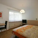 Apartment Haus Quelle *