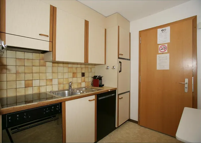 豪斯快列公寓酒店 *